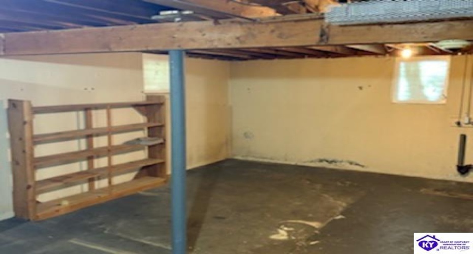 Commanche Drive, Elizabethtown, Kentucky 42701, ,2 BathroomsBathrooms,For Sale,Commanche Drive,HK24004105