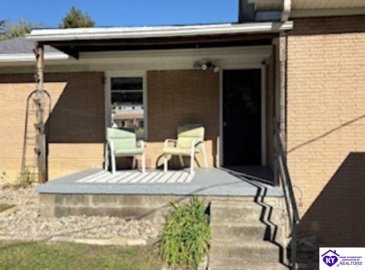 Commanche Drive, Elizabethtown, Kentucky 42701, ,2 BathroomsBathrooms,For Sale,Commanche Drive,HK24004105