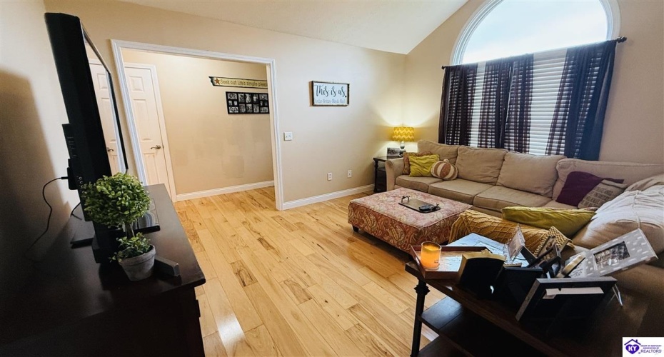 Ky Rea Road, Greensburg, Kentucky 42743, ,2 BathroomsBathrooms,For Sale,Ky Rea Road,HK24004100