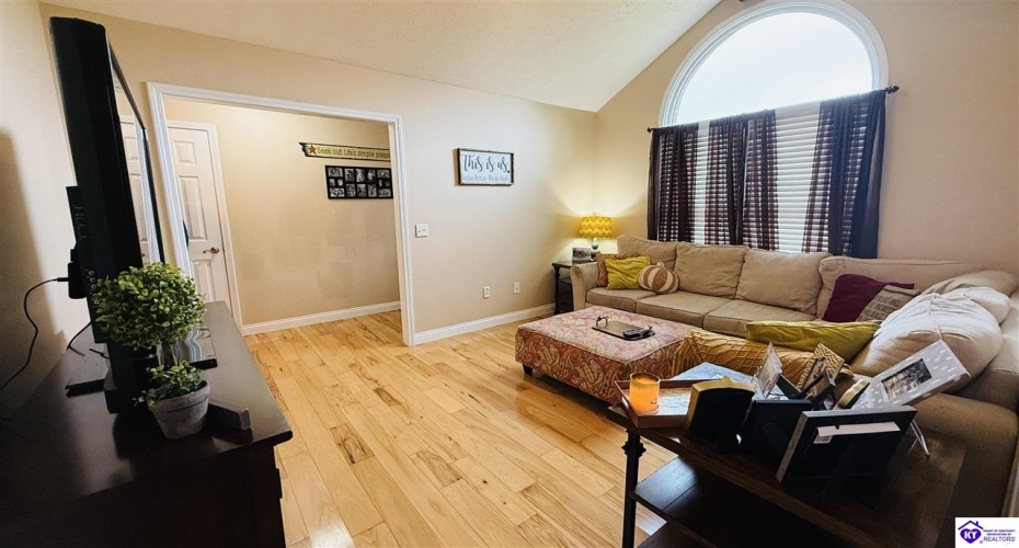 Ky Rea Road, Greensburg, Kentucky 42743, ,2 BathroomsBathrooms,For Sale,Ky Rea Road,HK24004100