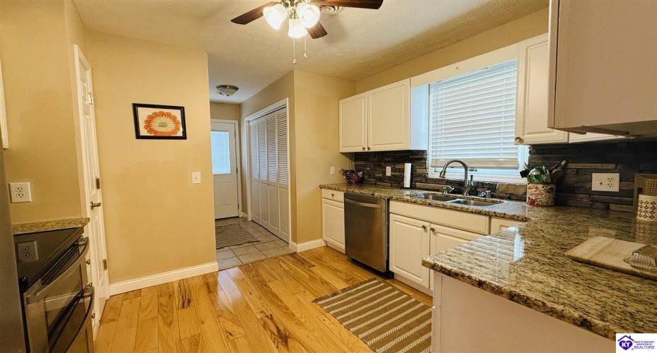 Ky Rea Road, Greensburg, Kentucky 42743, ,2 BathroomsBathrooms,For Sale,Ky Rea Road,HK24004100