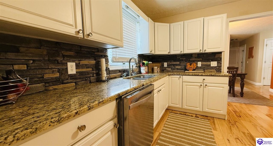 Ky Rea Road, Greensburg, Kentucky 42743, ,2 BathroomsBathrooms,For Sale,Ky Rea Road,HK24004100