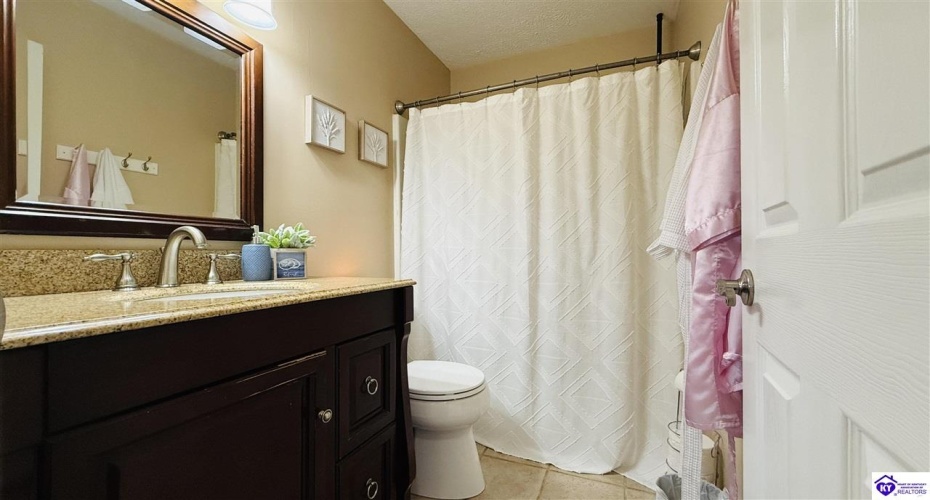 Ky Rea Road, Greensburg, Kentucky 42743, ,2 BathroomsBathrooms,For Sale,Ky Rea Road,HK24004100