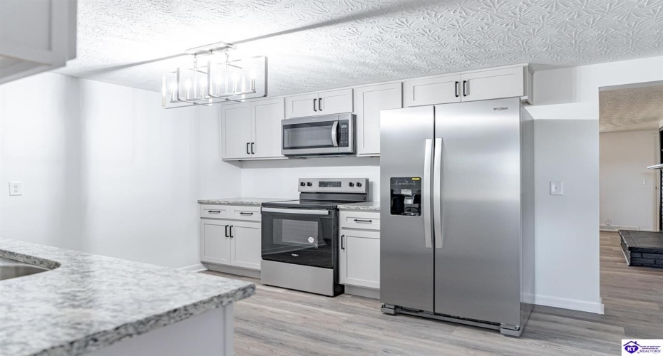 Country Lane, Magnolia, Kentucky 42757, ,2 BathroomsBathrooms,For Sale,Country Lane,HK24004101