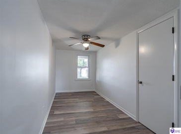 Country Lane, Magnolia, Kentucky 42757, ,2 BathroomsBathrooms,For Sale,Country Lane,HK24004101 Country Lane, Magnolia, Kentucky 42757, ,2 BathroomsBathrooms,For Sale,Country Lane,HK24004101