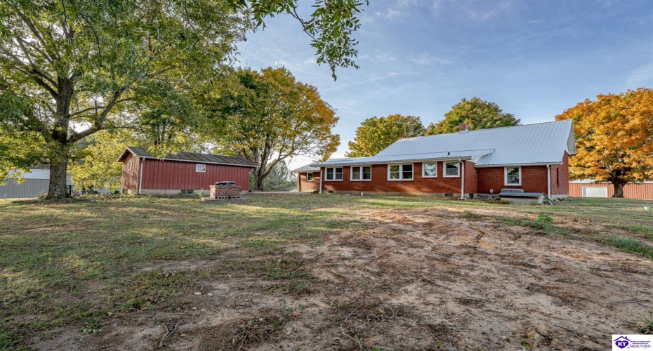 Country Lane, Magnolia, Kentucky 42757, ,2 BathroomsBathrooms,For Sale,Country Lane,HK24004101