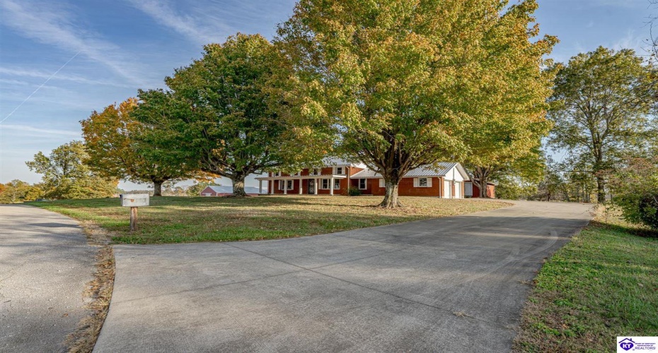 Country Lane, Magnolia, Kentucky 42757, ,2 BathroomsBathrooms,For Sale,Country Lane,HK24004101