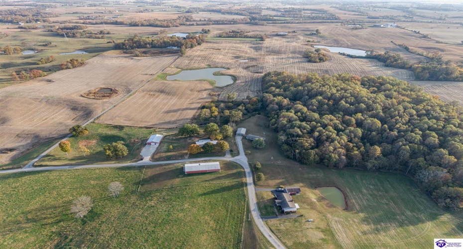 Country Lane, Magnolia, Kentucky 42757, ,2 BathroomsBathrooms,For Sale,Country Lane,HK24004101