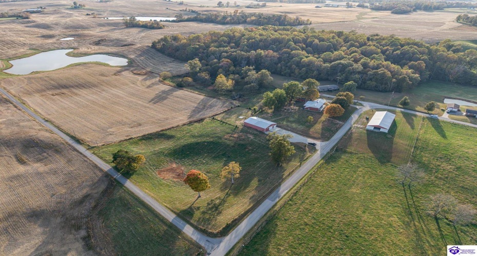 Country Lane, Magnolia, Kentucky 42757, ,2 BathroomsBathrooms,For Sale,Country Lane,HK24004101