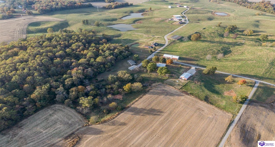 Country Lane, Magnolia, Kentucky 42757, ,2 BathroomsBathrooms,For Sale,Country Lane,HK24004101