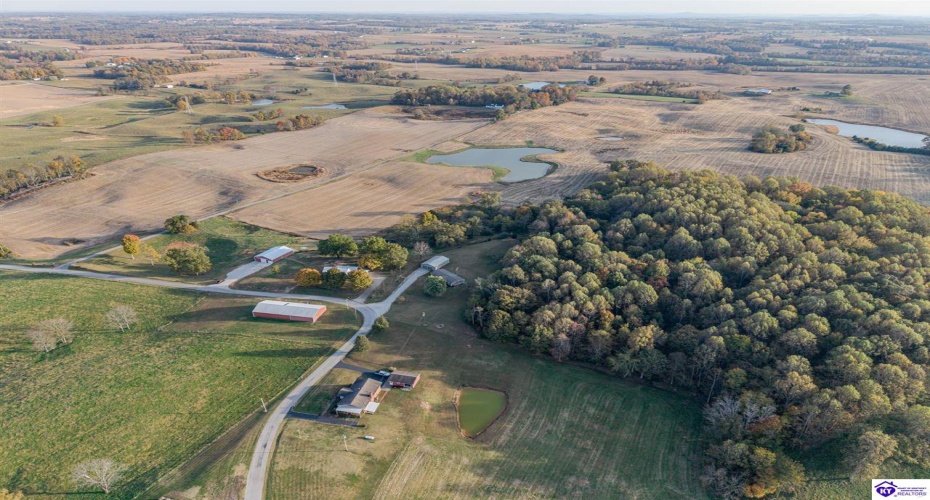 Country Lane, Magnolia, Kentucky 42757, ,2 BathroomsBathrooms,For Sale,Country Lane,HK24004101