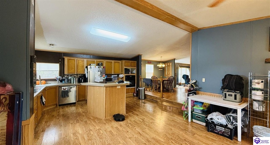 Miller Road, Campbellsville, Kentucky 42718, ,2 BathroomsBathrooms,For Sale,Miller Road,HK24004102