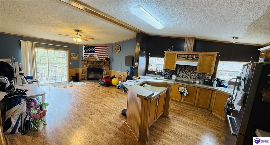 Miller Road, Campbellsville, Kentucky 42718, ,2 BathroomsBathrooms,For Sale,Miller Road,HK24004102