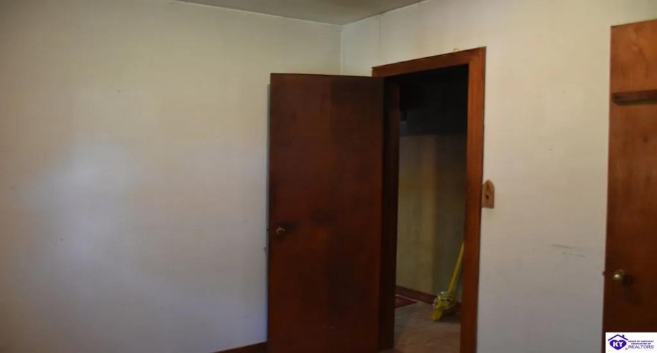 Battle Training Road, Elizabethtown, Kentucky 42701, ,1 BathroomBathrooms,For Sale,Battle Training Road,HK24004103