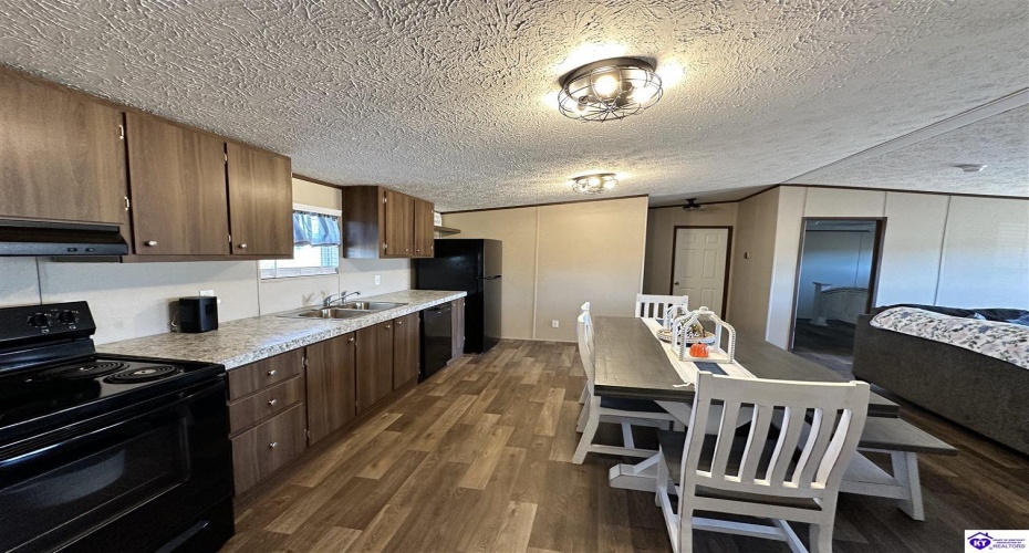 Buck Watson Road, Columbia, Kentucky 42728, ,2 BathroomsBathrooms,For Sale,Buck Watson Road,HK24004108