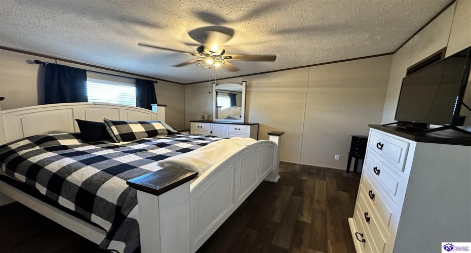 Buck Watson Road, Columbia, Kentucky 42728, ,2 BathroomsBathrooms,For Sale,Buck Watson Road,HK24004108