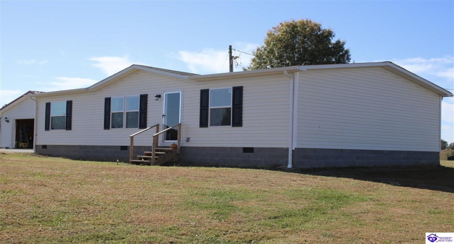 Buck Watson Road, Columbia, Kentucky 42728, ,2 BathroomsBathrooms,For Sale,Buck Watson Road,HK24004108