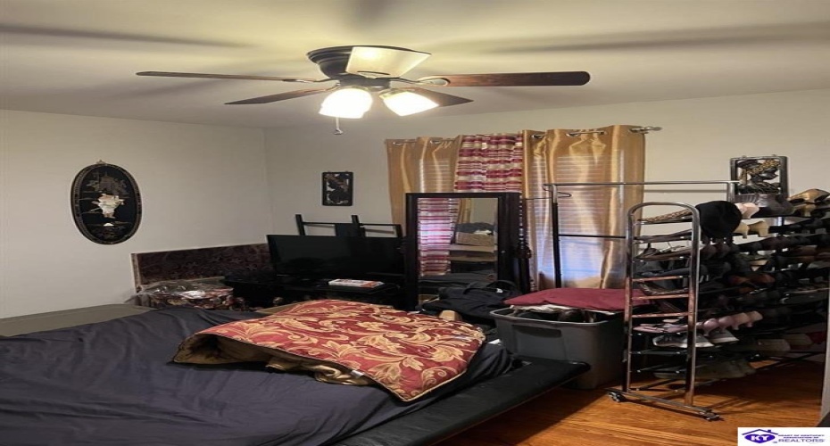 Hill Street, Vine Grove, Kentucky 40160, ,3 BathroomsBathrooms,For Sale,Hill Street,HK24003182