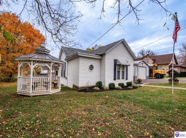 High Street, Vine Grove, Kentucky 40175, ,2 BathroomsBathrooms,For Sale,High Street,HK24004111 High Street, Vine Grove, Kentucky 40175, ,2 BathroomsBathrooms,For Sale,High Street,HK24004111