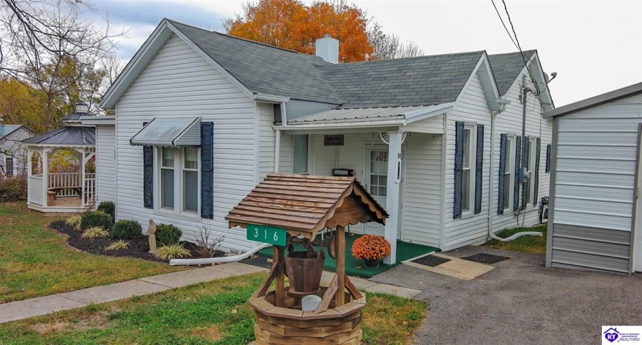 High Street, Vine Grove, Kentucky 40175, ,2 BathroomsBathrooms,For Sale,High Street,HK24004111