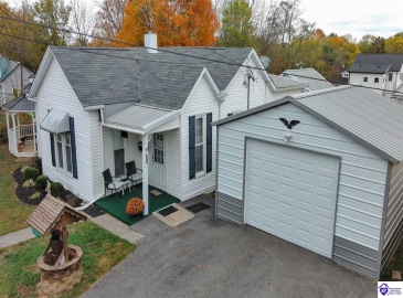 High Street, Vine Grove, Kentucky 40175, ,2 BathroomsBathrooms,For Sale,High Street,HK24004111 High Street, Vine Grove, Kentucky 40175, ,2 BathroomsBathrooms,For Sale,High Street,HK24004111