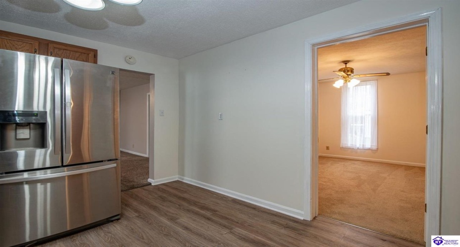 High Street, Vine Grove, Kentucky 40175, ,2 BathroomsBathrooms,For Sale,High Street,HK24004111