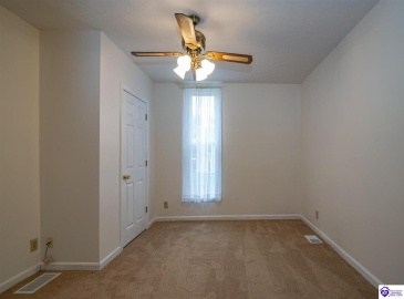 High Street, Vine Grove, Kentucky 40175, ,2 BathroomsBathrooms,For Sale,High Street,HK24004111 High Street, Vine Grove, Kentucky 40175, ,2 BathroomsBathrooms,For Sale,High Street,HK24004111