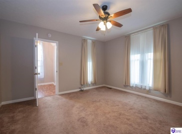 High Street, Vine Grove, Kentucky 40175, ,2 BathroomsBathrooms,For Sale,High Street,HK24004111 High Street, Vine Grove, Kentucky 40175, ,2 BathroomsBathrooms,For Sale,High Street,HK24004111