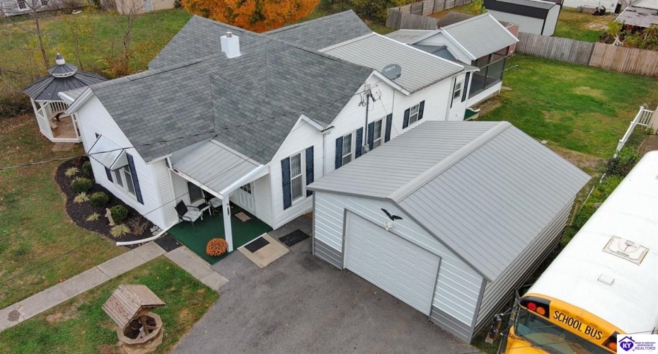 High Street, Vine Grove, Kentucky 40175, ,2 BathroomsBathrooms,For Sale,High Street,HK24004111