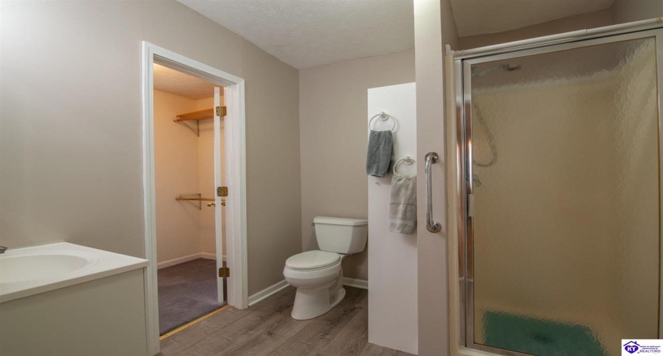 High Street, Vine Grove, Kentucky 40175, ,2 BathroomsBathrooms,For Sale,High Street,HK24004111