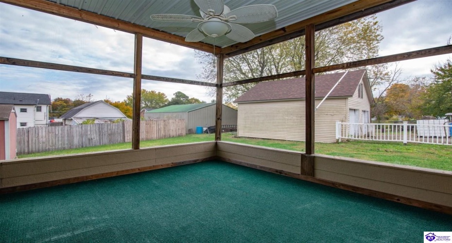 High Street, Vine Grove, Kentucky 40175, ,2 BathroomsBathrooms,For Sale,High Street,HK24004111