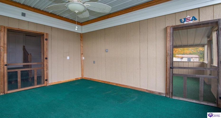 High Street, Vine Grove, Kentucky 40175, ,2 BathroomsBathrooms,For Sale,High Street,HK24004111