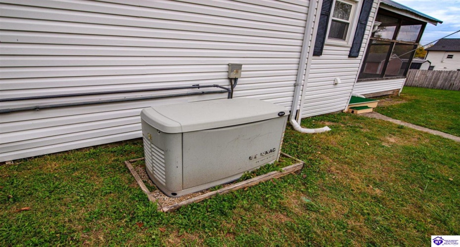 High Street, Vine Grove, Kentucky 40175, ,2 BathroomsBathrooms,For Sale,High Street,HK24004111