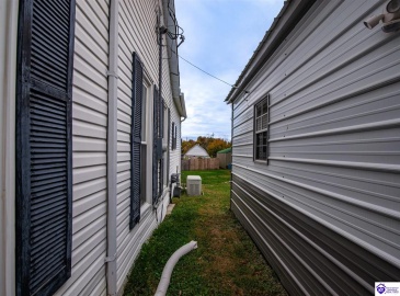 High Street, Vine Grove, Kentucky 40175, ,2 BathroomsBathrooms,For Sale,High Street,HK24004111 High Street, Vine Grove, Kentucky 40175, ,2 BathroomsBathrooms,For Sale,High Street,HK24004111