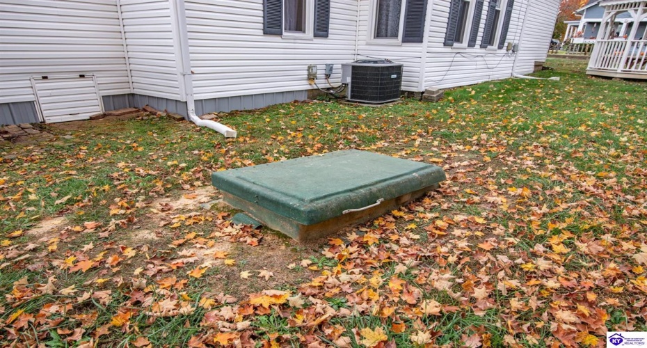 High Street, Vine Grove, Kentucky 40175, ,2 BathroomsBathrooms,For Sale,High Street,HK24004111