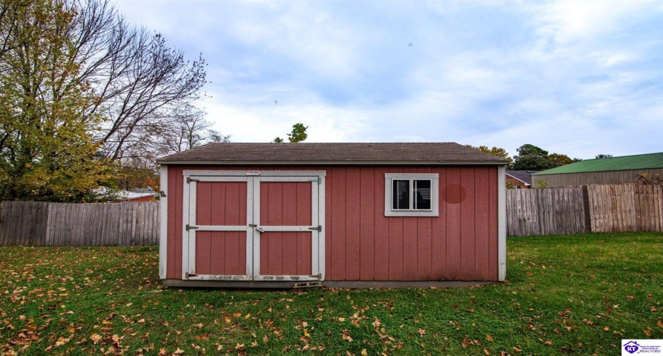 High Street, Vine Grove, Kentucky 40175, ,2 BathroomsBathrooms,For Sale,High Street,HK24004111