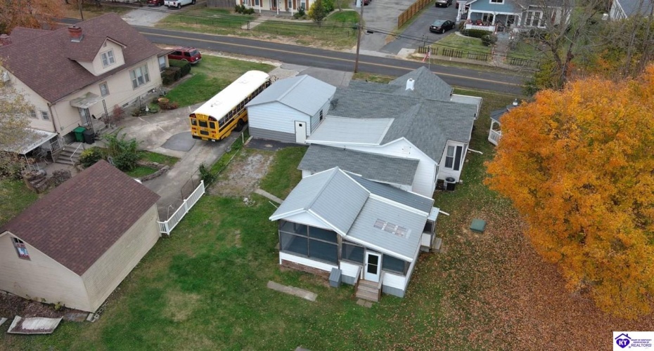 High Street, Vine Grove, Kentucky 40175, ,2 BathroomsBathrooms,For Sale,High Street,HK24004111