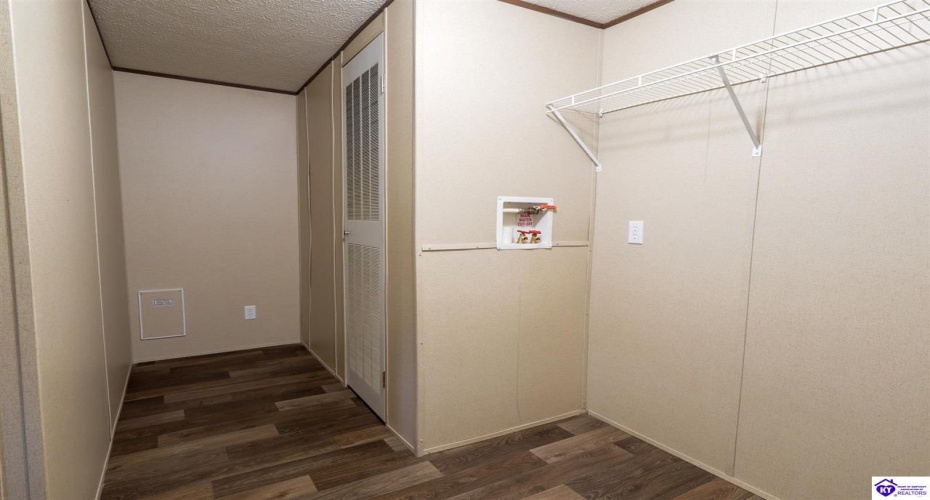 Riggs Street, Upton, Kentucky 42784, ,2 BathroomsBathrooms,For Sale,Riggs Street,HK24004117