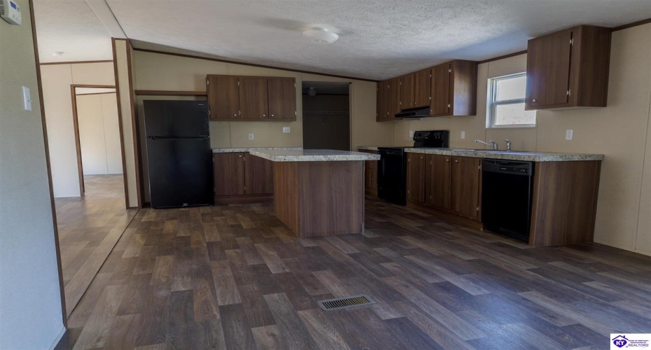 Riggs Street, Upton, Kentucky 42784, ,2 BathroomsBathrooms,For Sale,Riggs Street,HK24004117