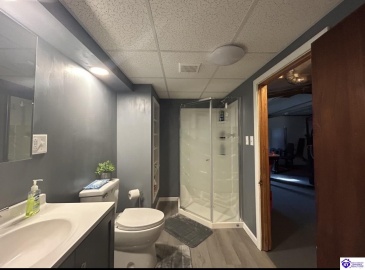 Village Drive, Elizabethtown, Kentucky 42701, ,2 BathroomsBathrooms,For Sale,Village Drive,HK24004118 Village Drive, Elizabethtown, Kentucky 42701, ,2 BathroomsBathrooms,For Sale,Village Drive,HK24004118