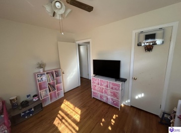 Village Drive, Elizabethtown, Kentucky 42701, ,2 BathroomsBathrooms,For Sale,Village Drive,HK24004118 Village Drive, Elizabethtown, Kentucky 42701, ,2 BathroomsBathrooms,For Sale,Village Drive,HK24004118