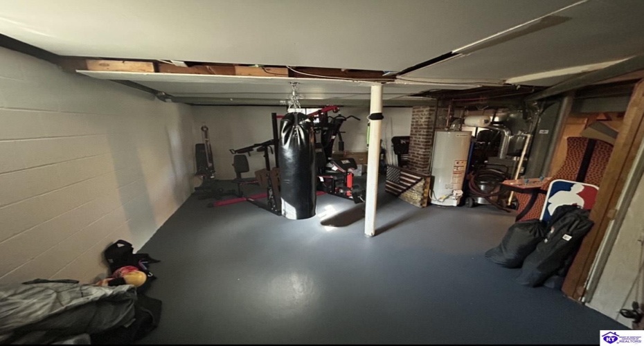 Village Drive, Elizabethtown, Kentucky 42701, ,2 BathroomsBathrooms,For Sale,Village Drive,HK24004118