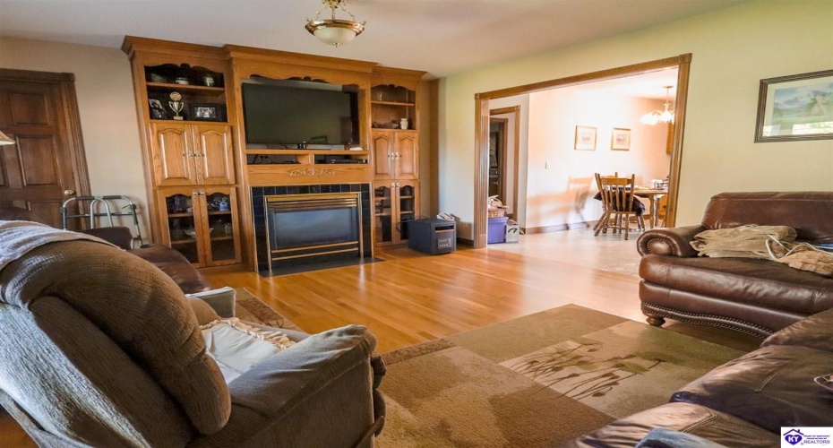 Carter Brothers Road, Hodgenville, Kentucky 42748, ,3 BathroomsBathrooms,For Sale,Carter Brothers Road,HK24004120