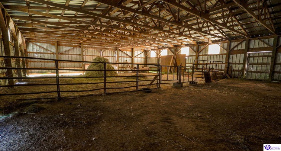 Carter Brothers Road, Hodgenville, Kentucky 42748, ,3 BathroomsBathrooms,For Sale,Carter Brothers Road,HK24004120