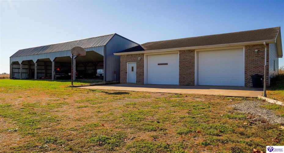 Carter Brothers Road, Hodgenville, Kentucky 42748, ,3 BathroomsBathrooms,For Sale,Carter Brothers Road,HK24004120