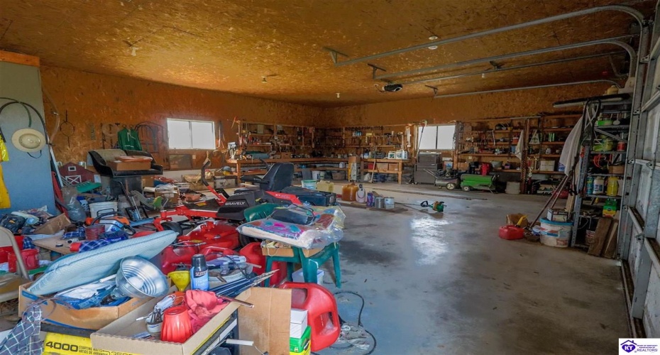 Carter Brothers Road, Hodgenville, Kentucky 42748, ,3 BathroomsBathrooms,For Sale,Carter Brothers Road,HK24004120