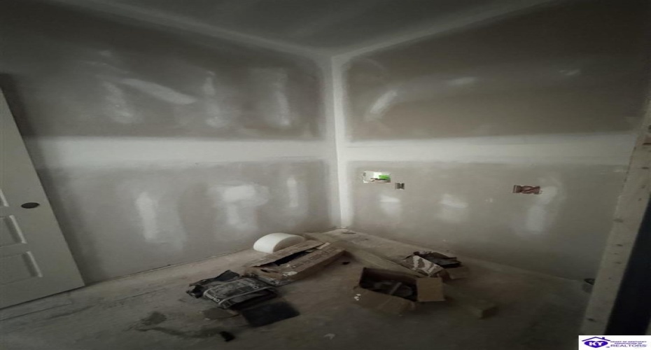 Ashwood Avenue, Elizabethtown, Kentucky 42701, ,4 BathroomsBathrooms,For Sale,Ashwood Avenue,HK24004122