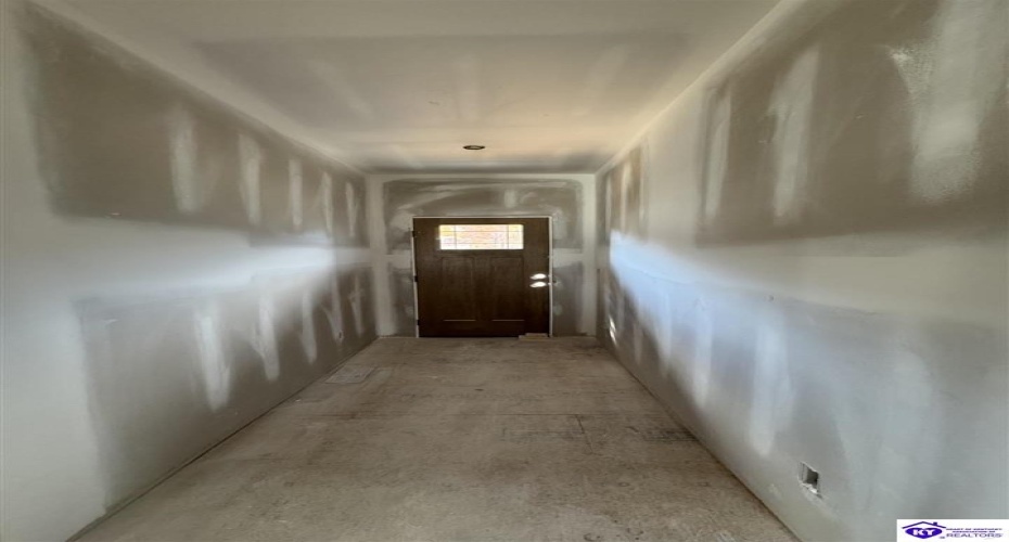 Ashwood Avenue, Elizabethtown, Kentucky 42701, ,4 BathroomsBathrooms,For Sale,Ashwood Avenue,HK24004122