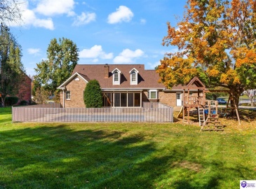 Maple Street, Elizabethtown, Kentucky 42701, ,5 BathroomsBathrooms,For Sale,Maple Street,HK24004123