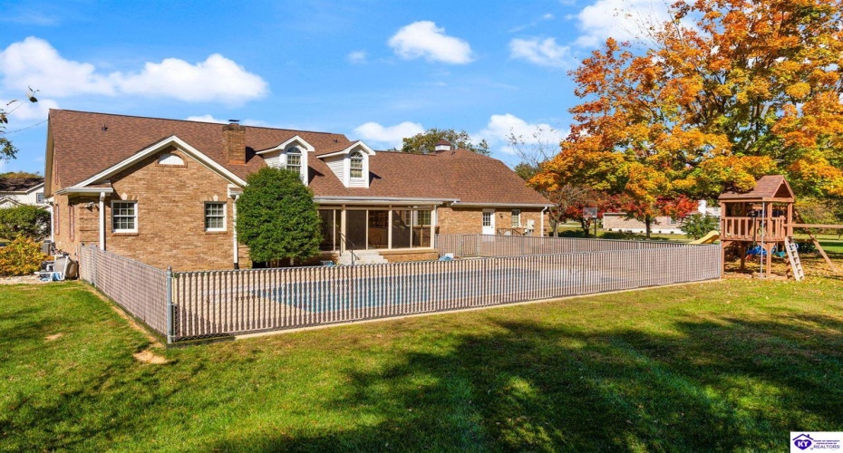 Maple Street, Elizabethtown, Kentucky 42701, ,5 BathroomsBathrooms,For Sale,Maple Street,HK24004123 Maple Street, Elizabethtown, Kentucky 42701, ,5 BathroomsBathrooms,For Sale,Maple Street,HK24004123